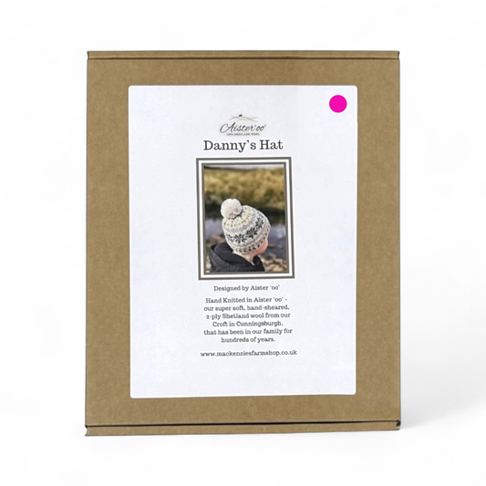 Aister 'oo' Danny's Hat gift kit with a pink dot.