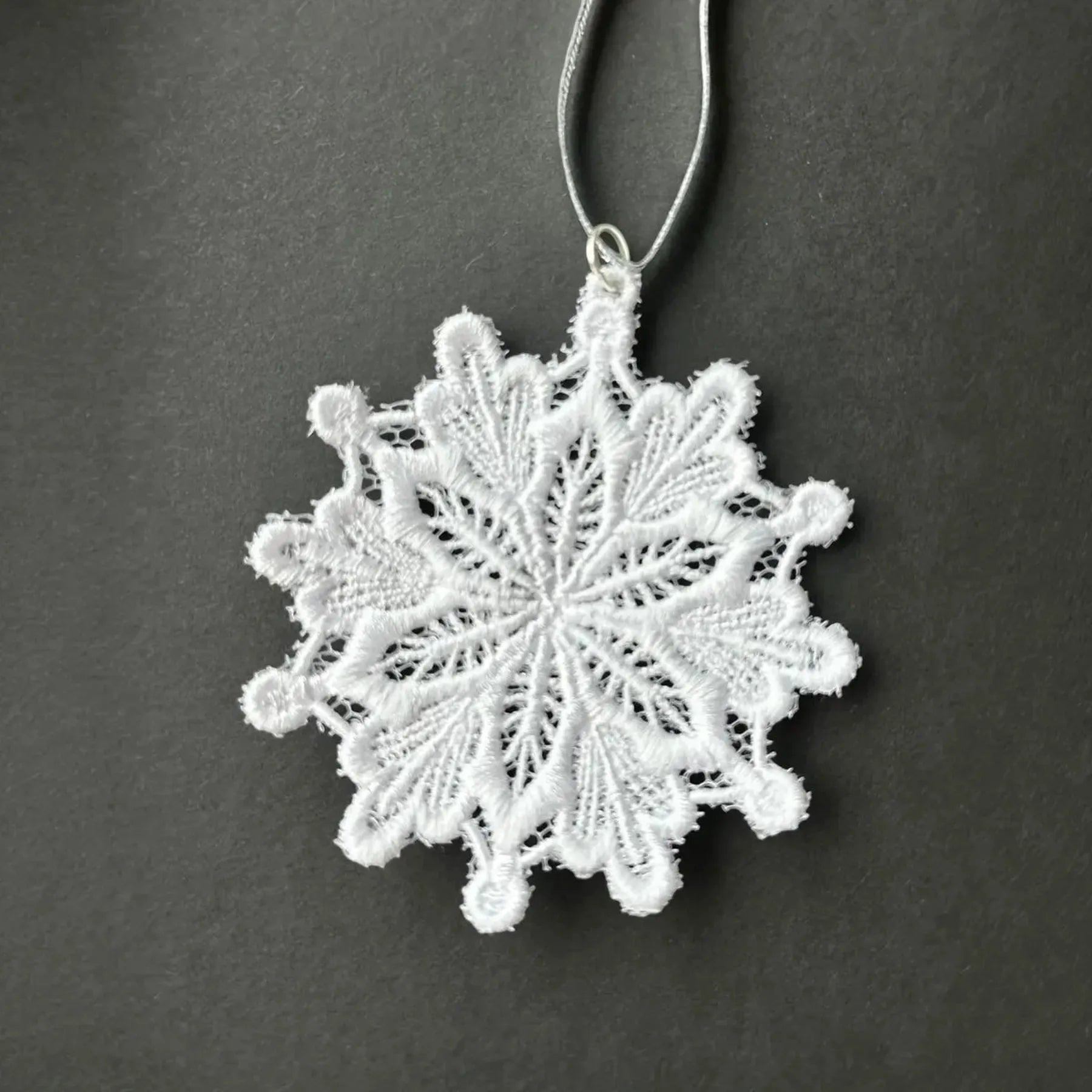 Lace Christmas Tree Decorations – Elegant Christmas Ornaments